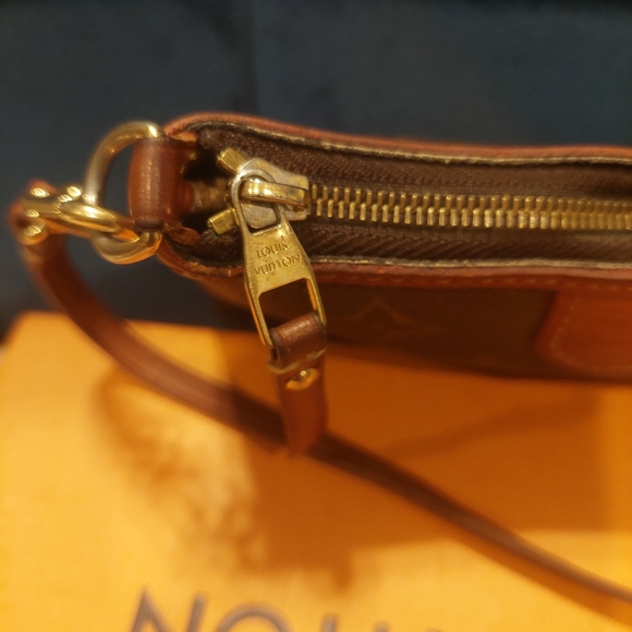 SOLD!! Louis Vuitton Monogram Mini Delightful - Picture 6 of 12